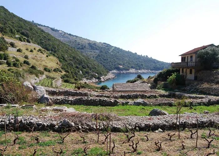 Seaside Secluded Cove Pavija Luka, Korcula - 12758 * Zrnovo